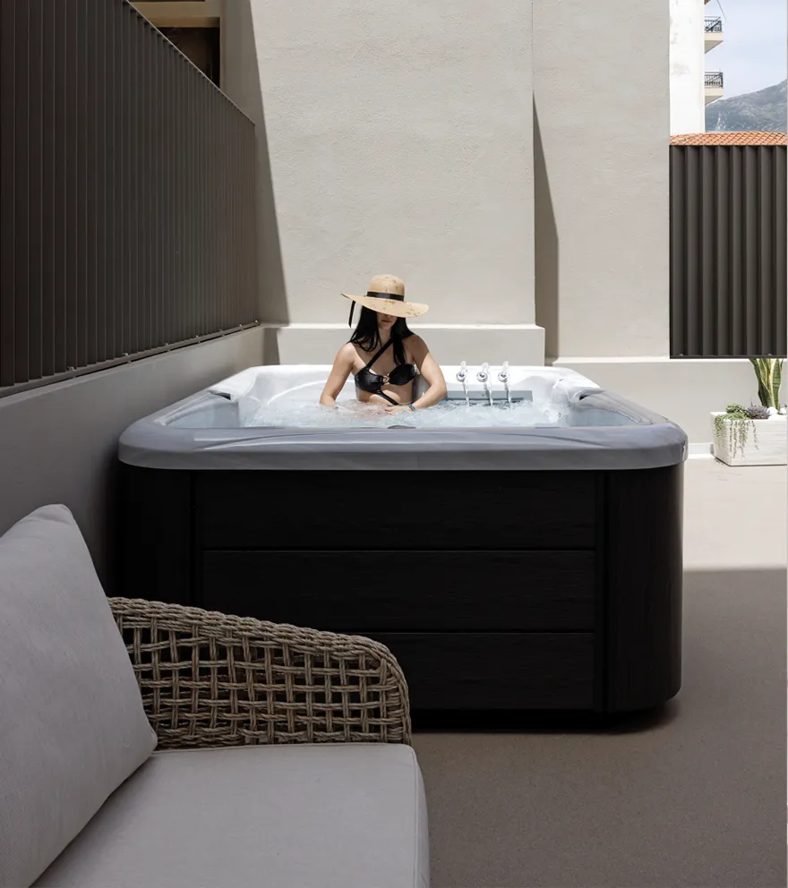 Heronia Suites Jacuzzi Karistos